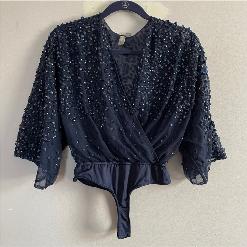 NWOT✨Angel Sleeve Sequin Wrap Bodysuit in Midnight Blue